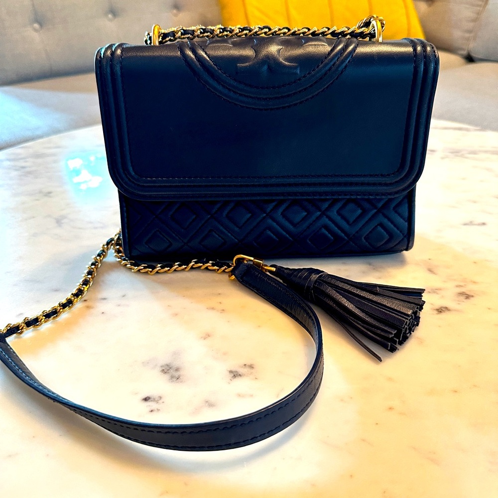 Tory Burch SMALL FLEMING CONVERTIBLE SHOULDER BAG